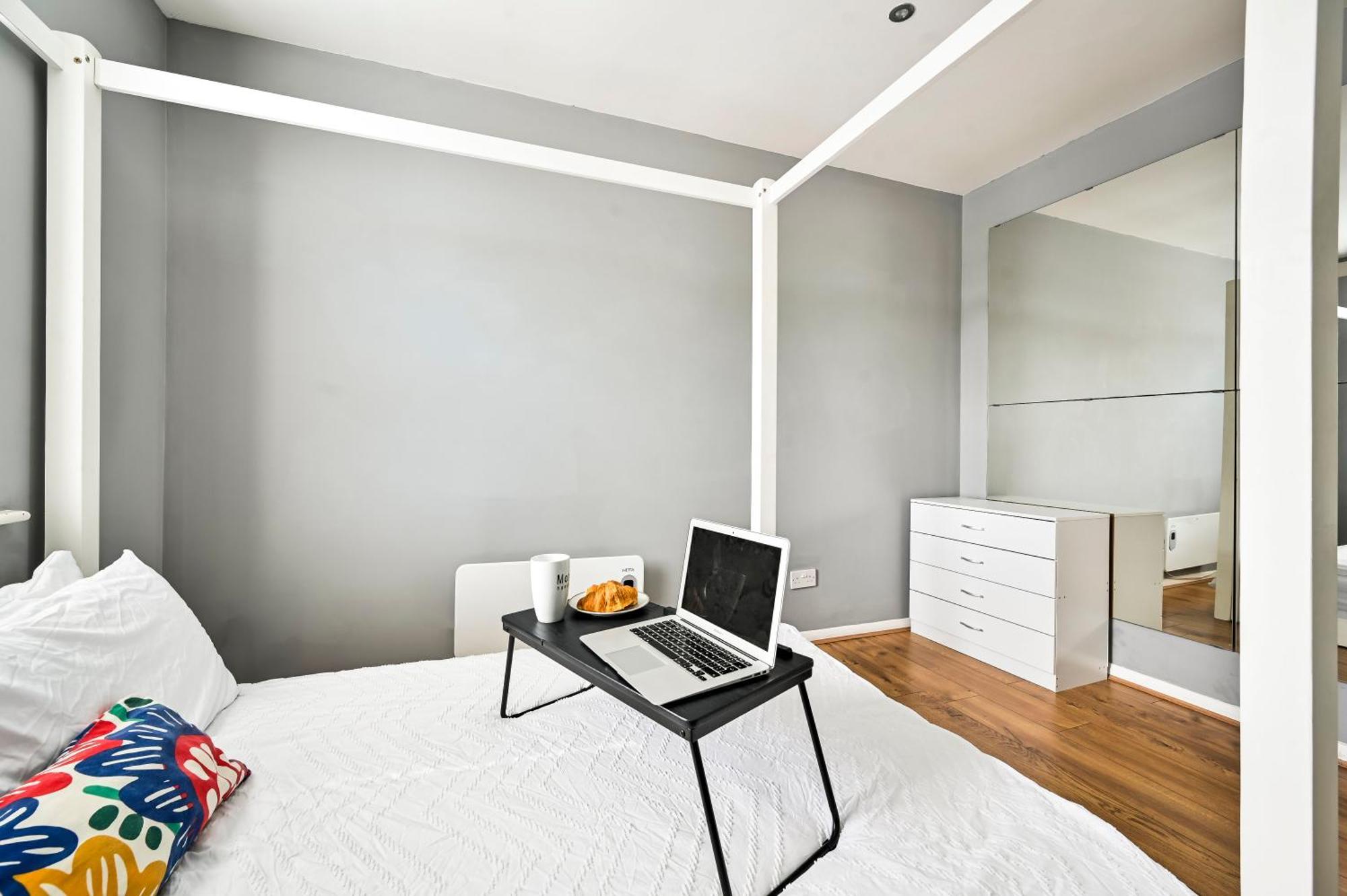 Appartement Cosy 1-Bed E15, Sleeps 4, 1 Min From Tube Station Near O2 Arena à Londres Extérieur photo