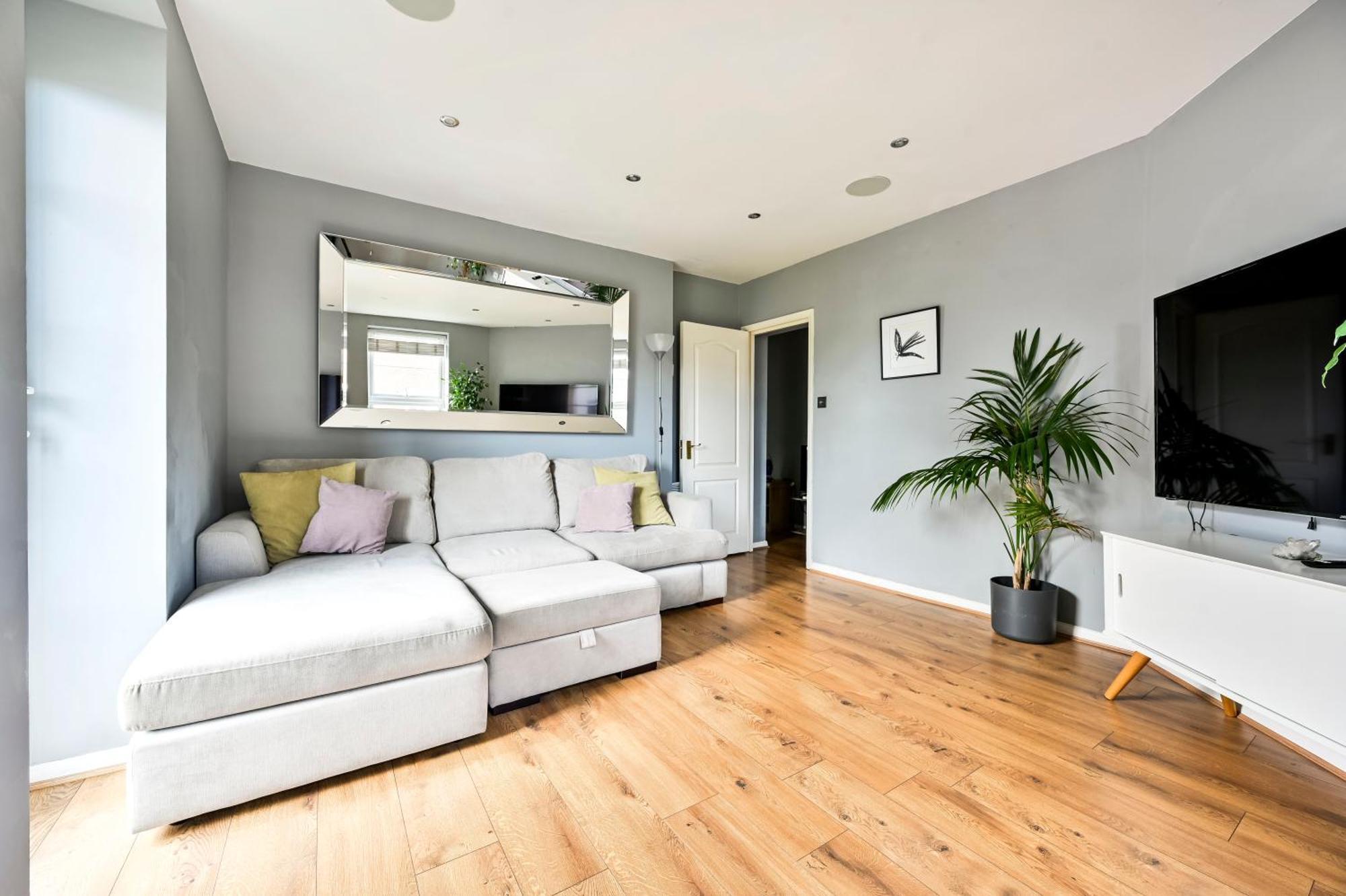 Appartement Cosy 1-Bed E15, Sleeps 4, 1 Min From Tube Station Near O2 Arena à Londres Extérieur photo