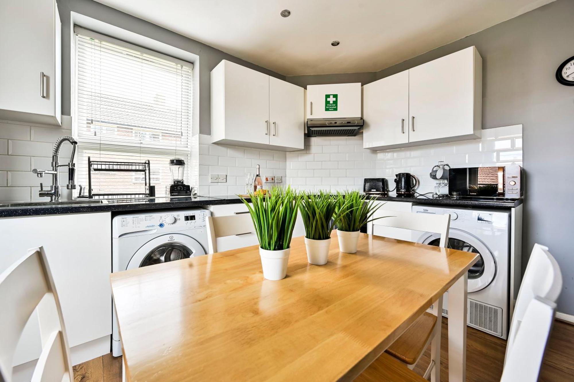 Appartement Cosy 1-Bed E15, Sleeps 4, 1 Min From Tube Station Near O2 Arena à Londres Extérieur photo