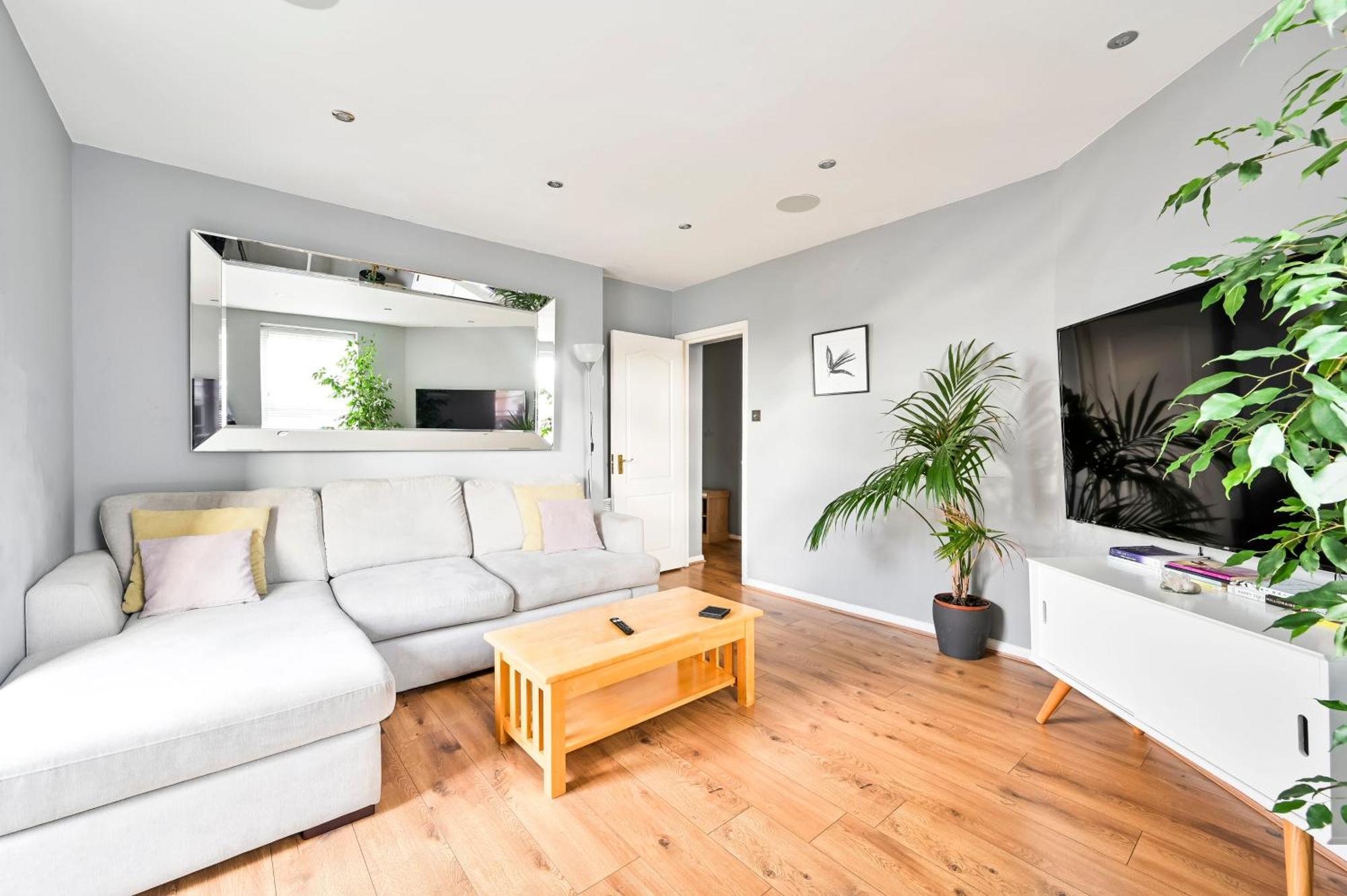 Appartement Cosy 1-Bed E15, Sleeps 4, 1 Min From Tube Station Near O2 Arena à Londres Extérieur photo